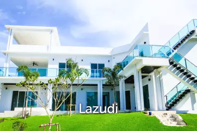 9 Beds 9 Baths 965 SQ.M. Luxury Villa in Phoenix Golf