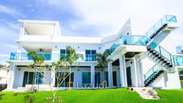 9 Beds 9 Baths 965 SQ.M. Luxury Villa in Phoenix Golf
