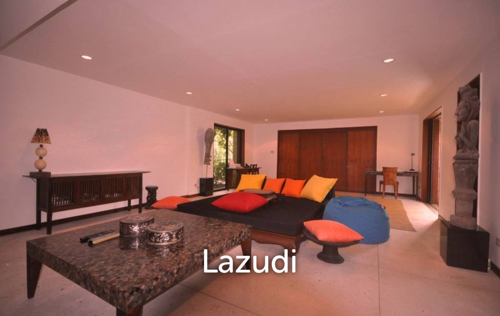 Oceanfront Villa In Luxury Kata Beach Estate