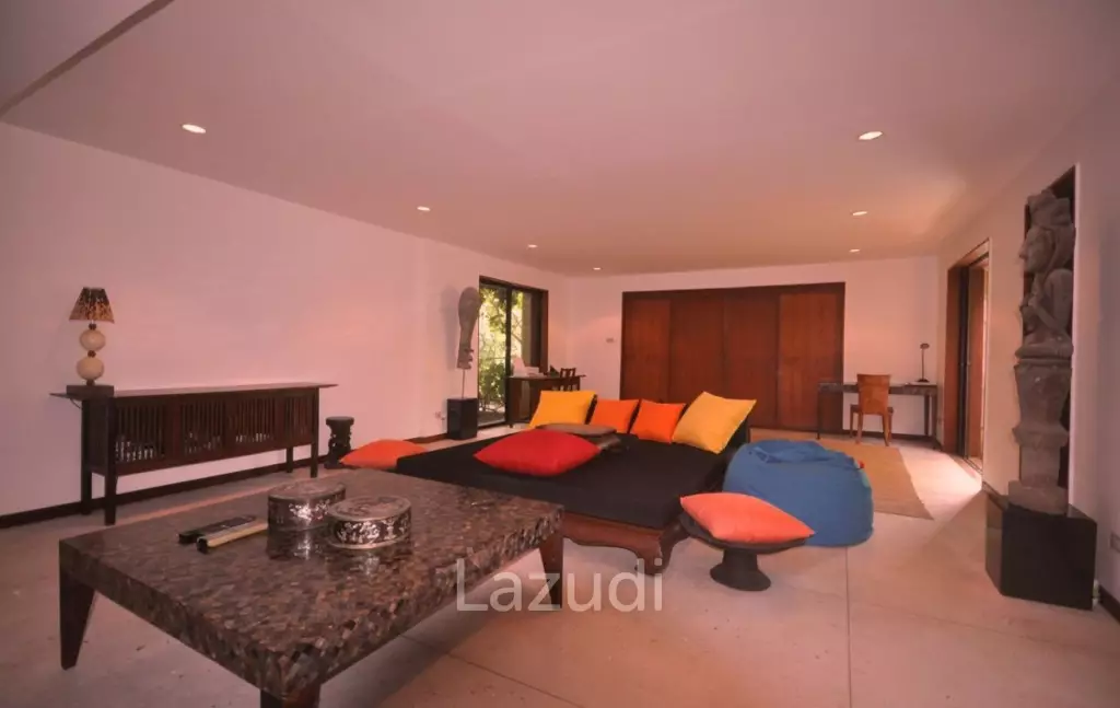 Oceanfront Villa In Luxury Kata Beach Estate