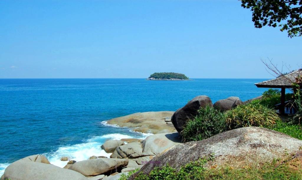 Oceanfront Villa In Luxury Kata Beach Estate