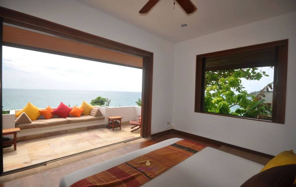 Oceanfront Villa In Luxury Kata Beach Estate