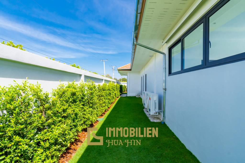 1,000 qm 3 Bett 2 Bad Villa Für Verkauf