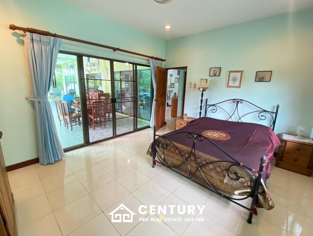 HUA NA VILLAGE  : 3 bed pool villa