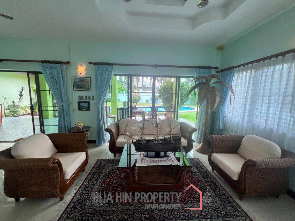 HUA NA VILLAGE  : 3 bed pool villa