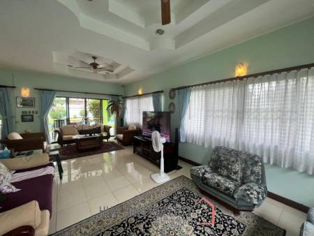 HUA NA VILLAGE  : 3 bed pool villa
