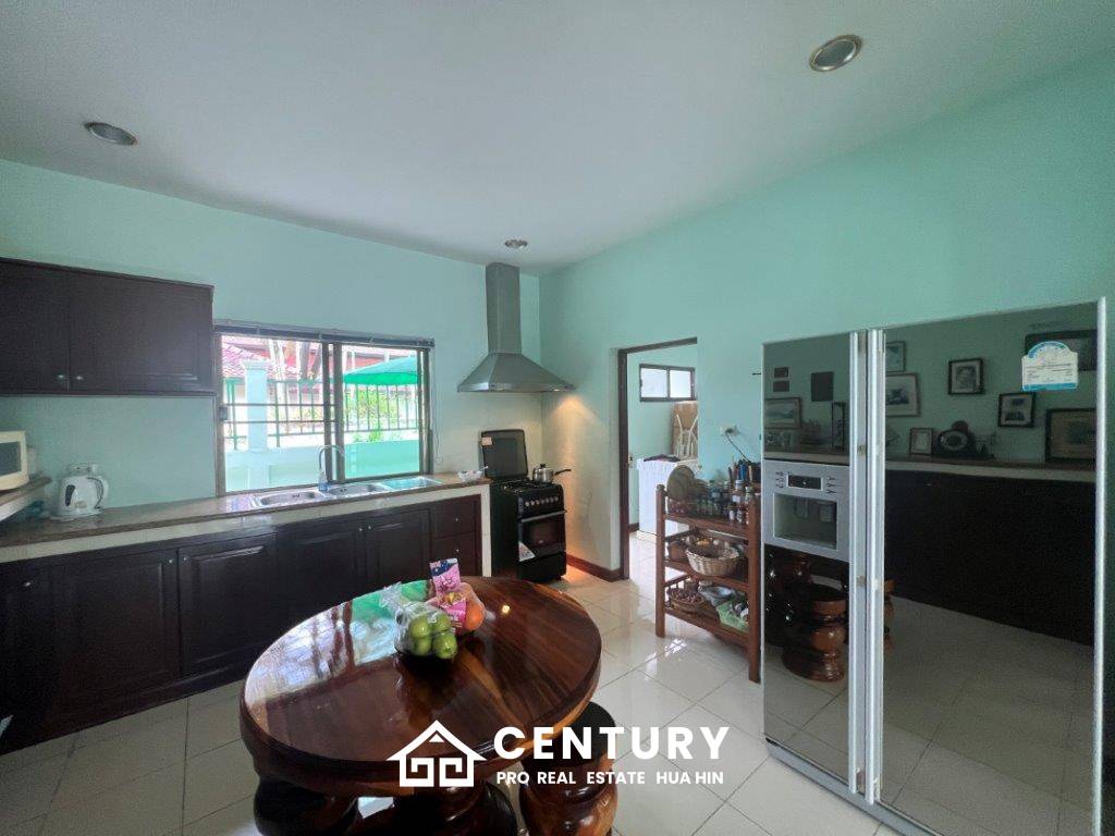 HUA NA VILLAGE  : 3 bed pool villa