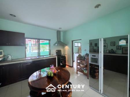 HUA NA VILLAGE  : 3 bed pool villa