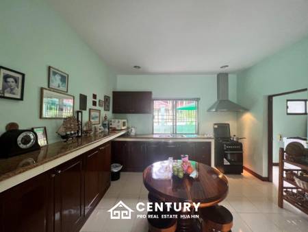 HUA NA VILLAGE  : 3 bed pool villa