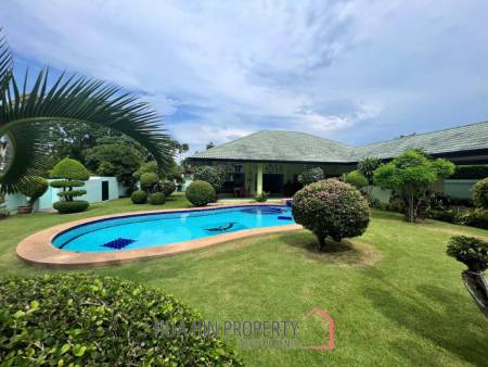 HUA NA VILLAGE  : 3 bed pool villa