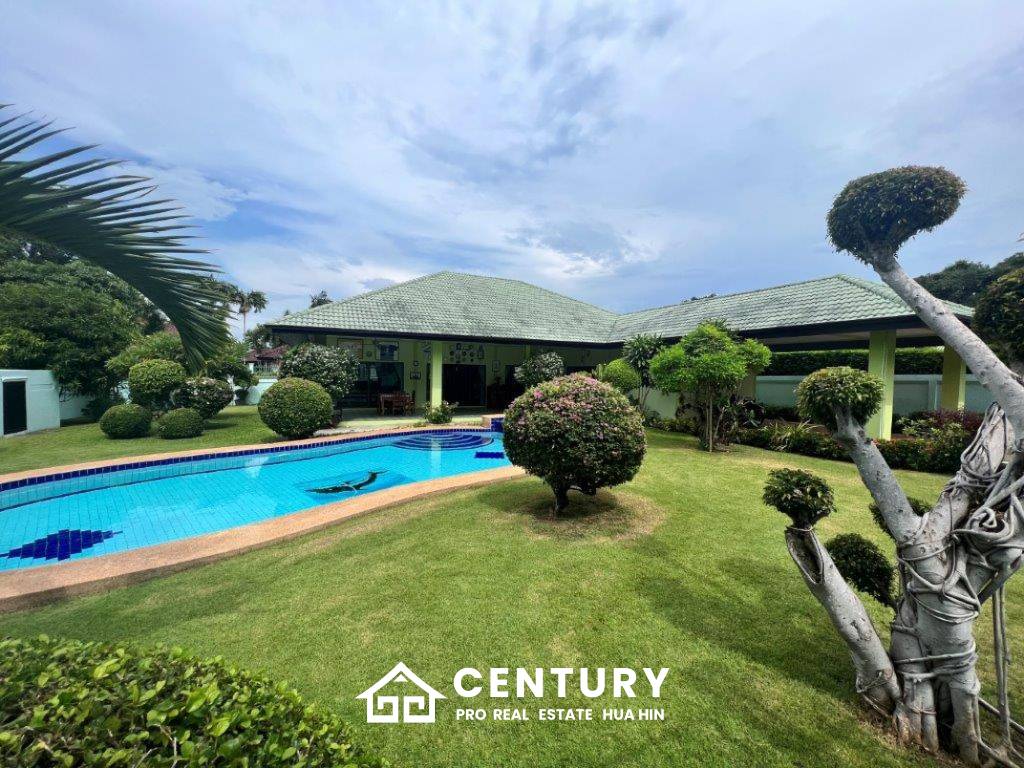 HUA NA VILLAGE  : 3 bed pool villa