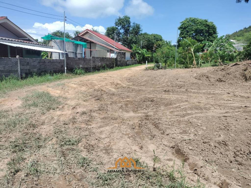 400 Sqm of Affordable Freehold Land for Sale in Bangrak, Ko Samui