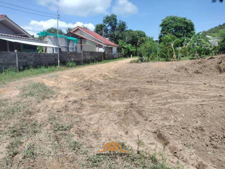 400 Sqm of Affordable Freehold Land for Sale in Bangrak, Ko Samui