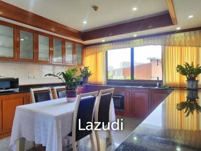2 Beds 2 Baths 161 SQ.M. Jomtien Plaza Condotel