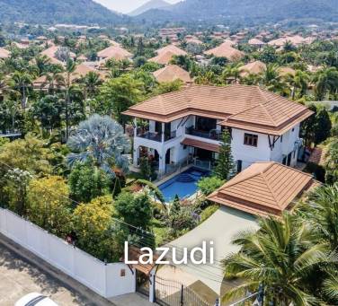 4 Bed 4 Bath Villa For Sale