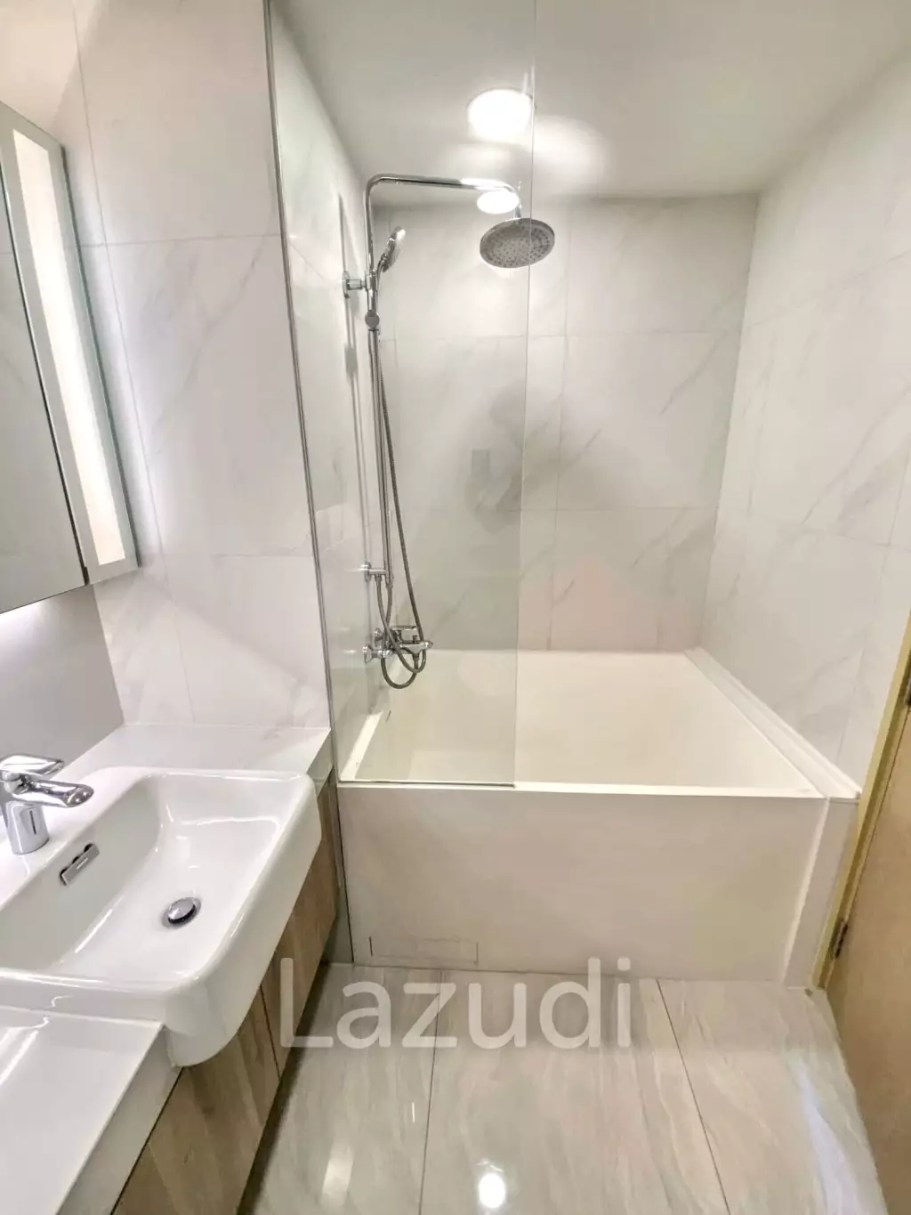 1 Bedroom 1 Bathroom 34 SQ.M Walden Asoke
