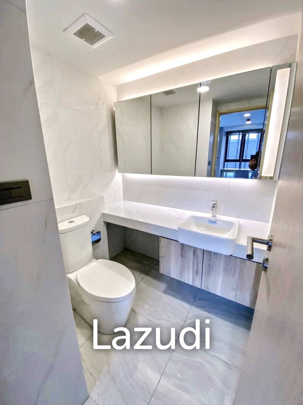 1 Bedroom 1 Bathroom 34 SQ.M Walden Asoke
