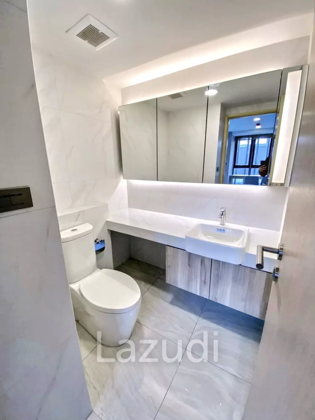 1 Bedroom 1 Bathroom 34 SQ.M Walden Asoke