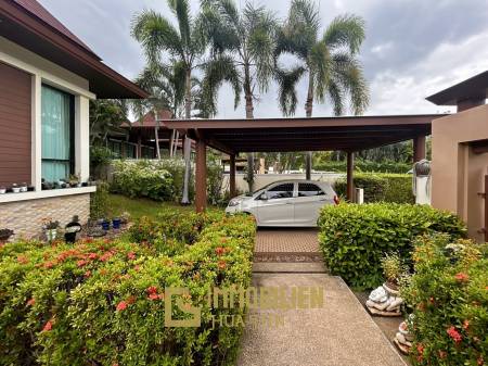 Panorama: Villa avec piscine, 3 chambres et 2 salles de bain