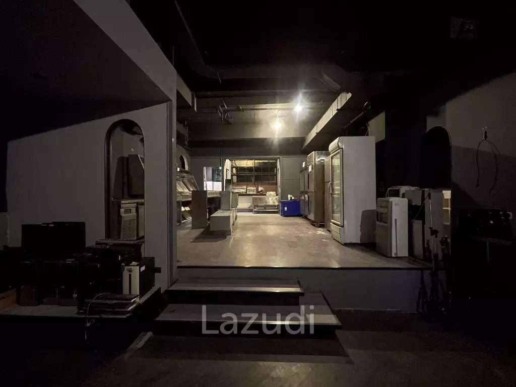 Ultra Luxury Restaurant Bar for Rent in Thonglor Area, Bangkok