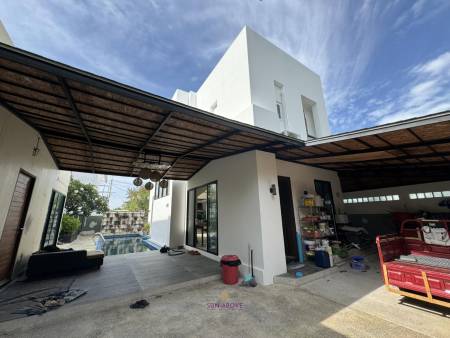 Spacious 3-Bedroom 400 sqm Pool Villa with Recent Renovations in Rawai