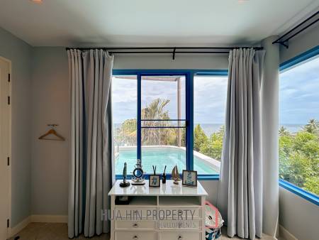 The Crest Santora : 3 Bed 3 Bath Condo With Sea View