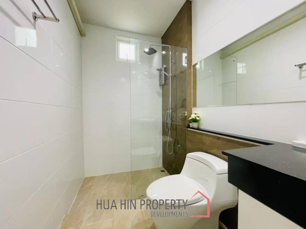 3 beds 3 baths 213 SQ.M iBreeze view Hua-Hin