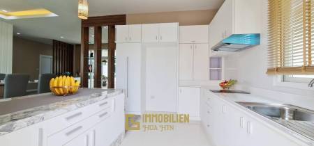 3 beds 3 baths 213 SQ.M iBreeze view Hua-Hin