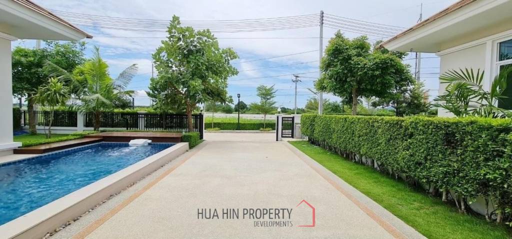 3 beds 3 baths 213 SQ.M iBreeze view Hua-Hin