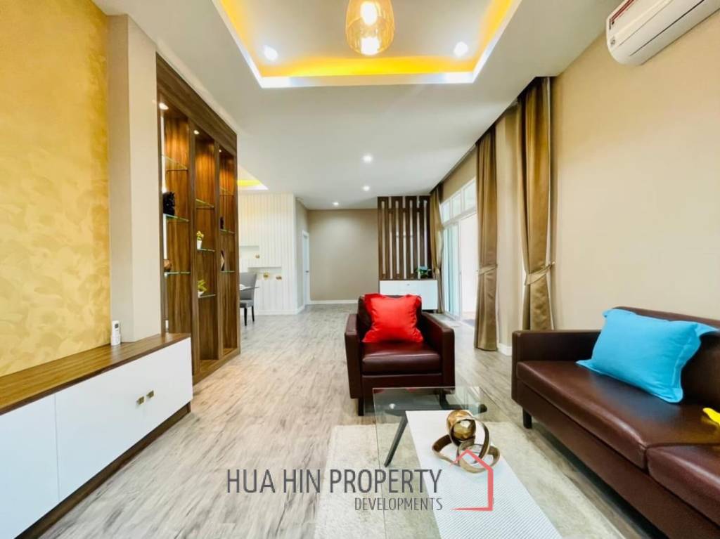 3 beds 3 baths 213 SQ.M iBreeze view Hua-Hin