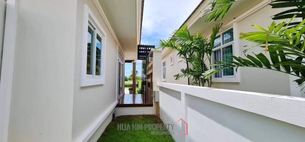 3 beds 3 baths 213 SQ.M iBreeze view Hua-Hin