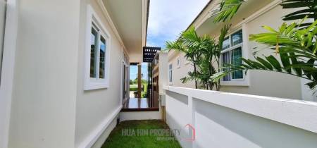 3 beds 3 baths 213 SQ.M iBreeze view Hua-Hin