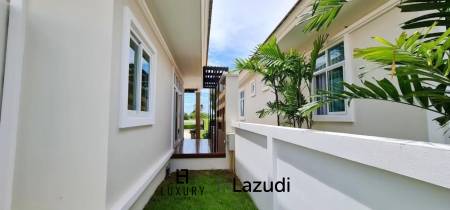 3 beds 3 baths 213 SQ.M iBreeze view Hua-Hin