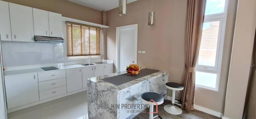 3 beds 3 baths 213 SQ.M iBreeze view Hua-Hin