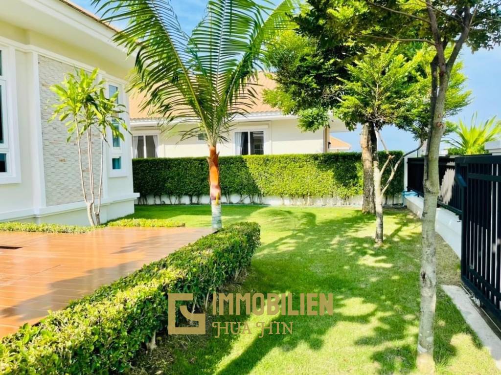 3 beds 3 baths 213 SQ.M iBreeze view Hua-Hin