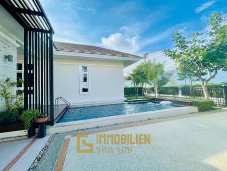 3 beds 3 baths 213 SQ.M iBreeze view Hua-Hin