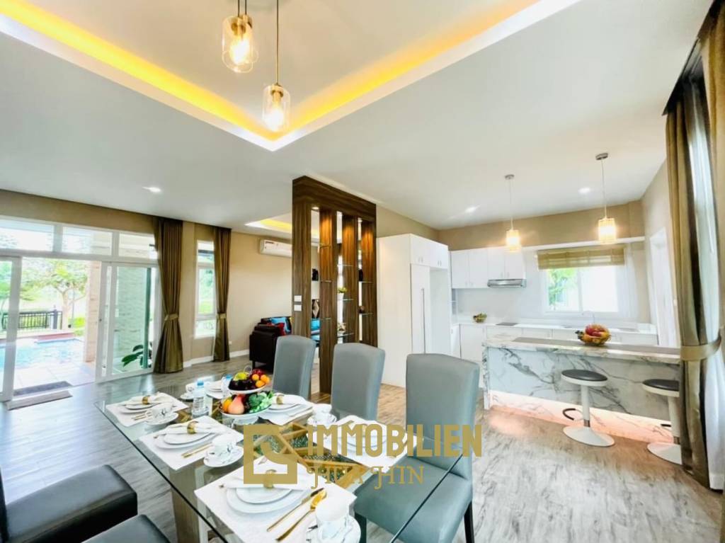 3 beds 3 baths 213 SQ.M iBreeze view Hua-Hin