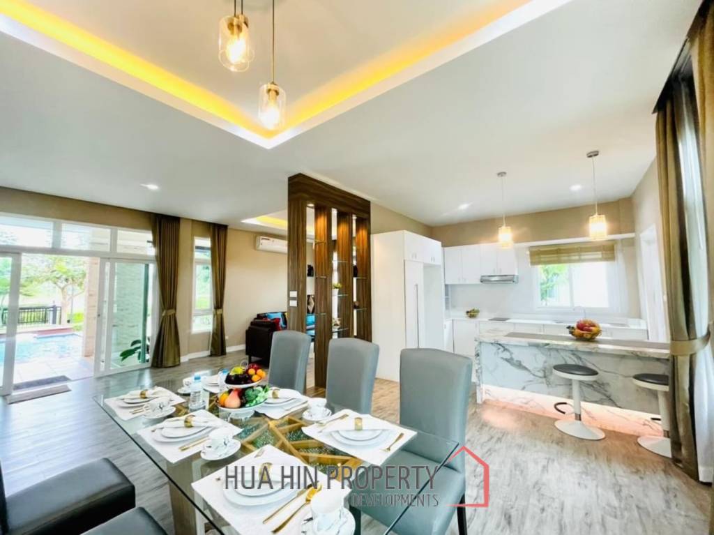 3 beds 3 baths 213 SQ.M iBreeze view Hua-Hin