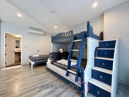 The Crest Santora : 2 Bedroom Condo With Pool Access
