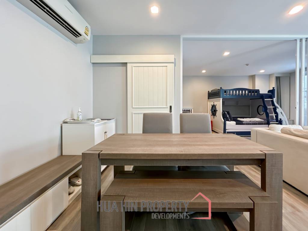 The Crest Santora : 2 Bedroom Condo With Pool Access