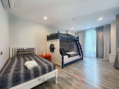The Crest Santora : 2 Bedroom Condo With Pool Access