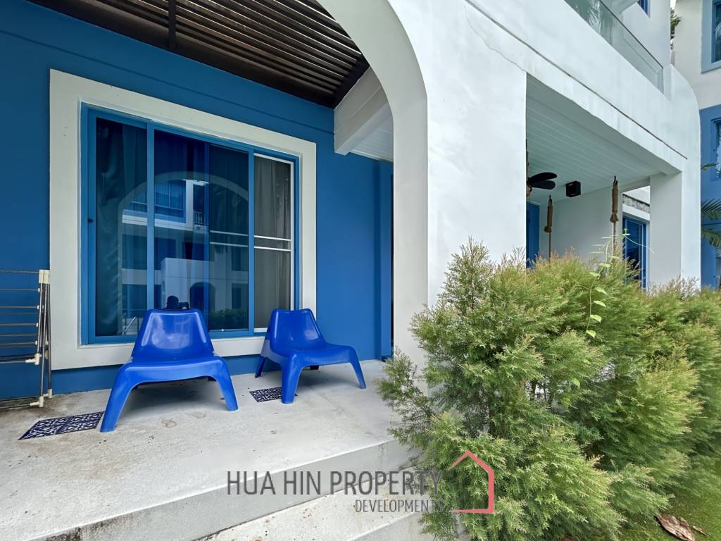 The Crest Santora : 2 Bedroom Condo With Pool Access