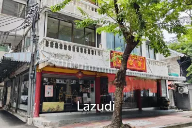 Shophouse for rent in Suriyawong