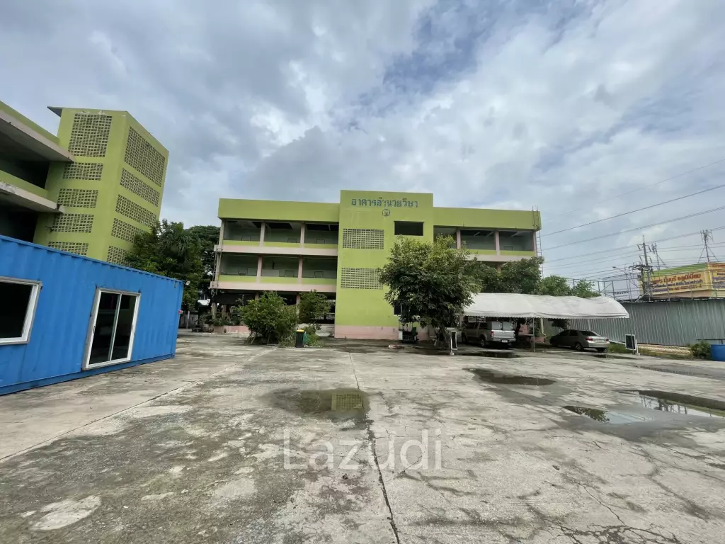 Commercial Building in Min Buri Bangkok for Sale