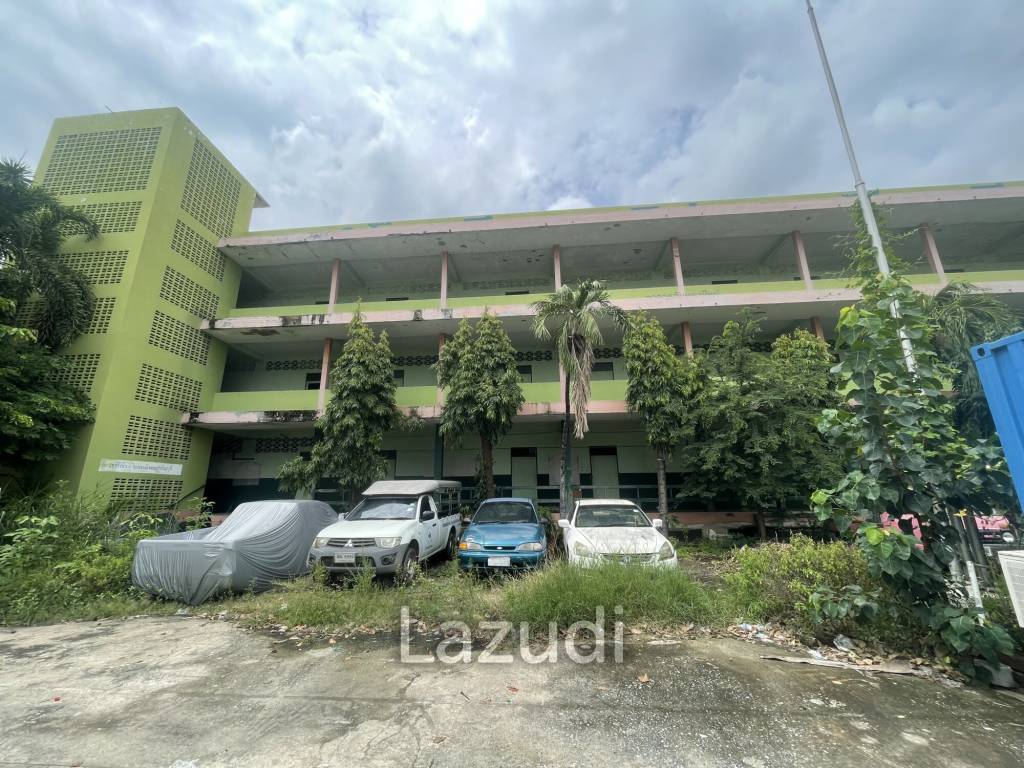 Commercial Building in Min Buri Bangkok for Sale