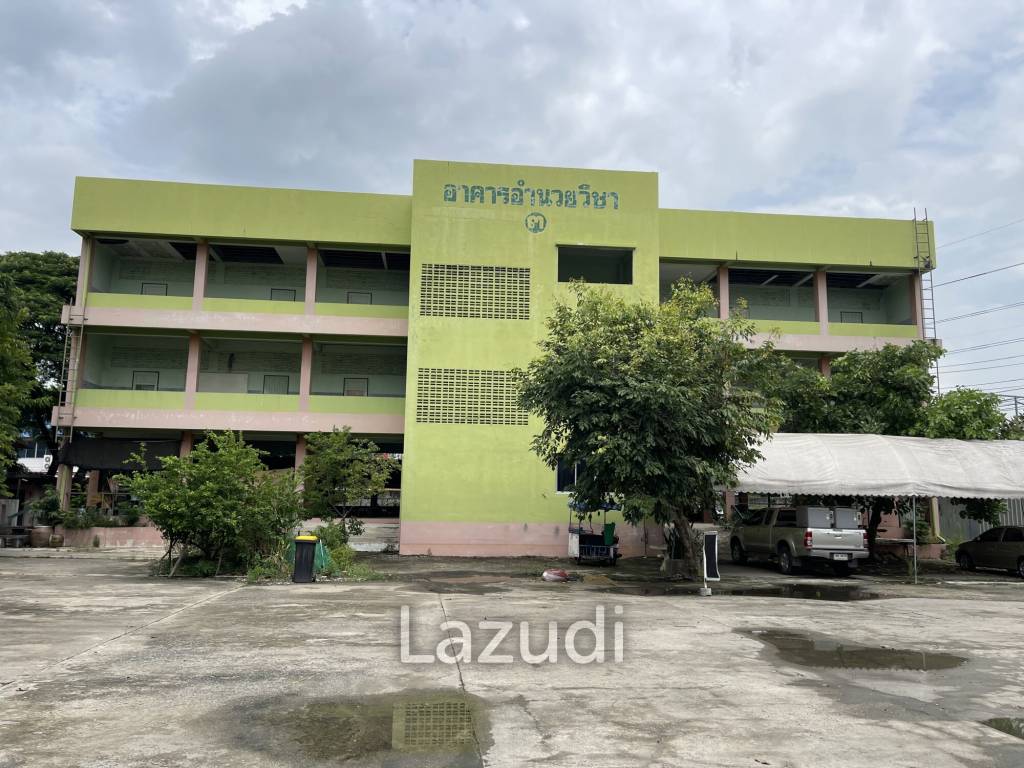 Commercial Building in Min Buri Bangkok for Sale