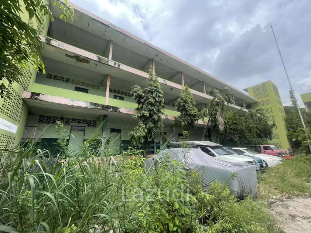 Commercial Building in Min Buri Bangkok for Sale