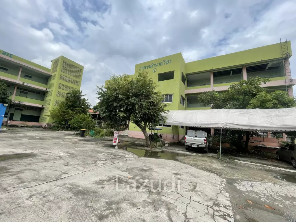 Commercial Building in Min Buri Bangkok for Sale