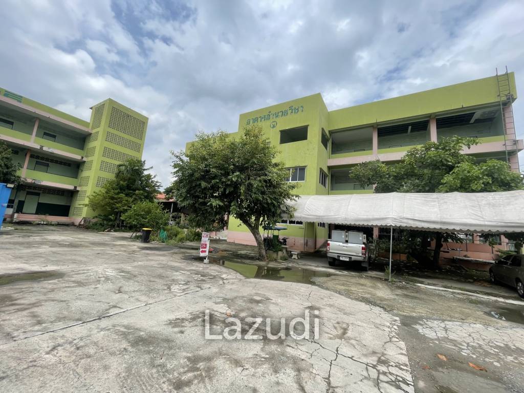 Commercial Building in Min Buri Bangkok for Sale