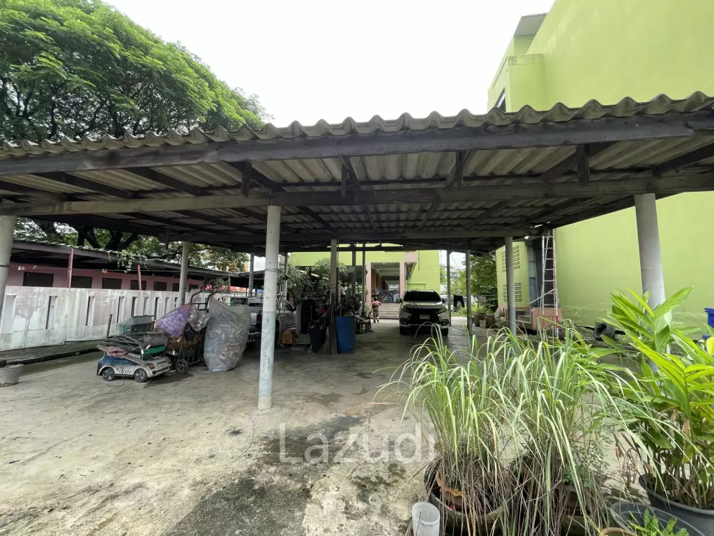 Commercial Building in Min Buri Bangkok for Sale